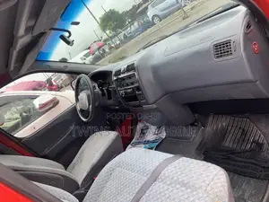 Toyota HiAce 2007 Red