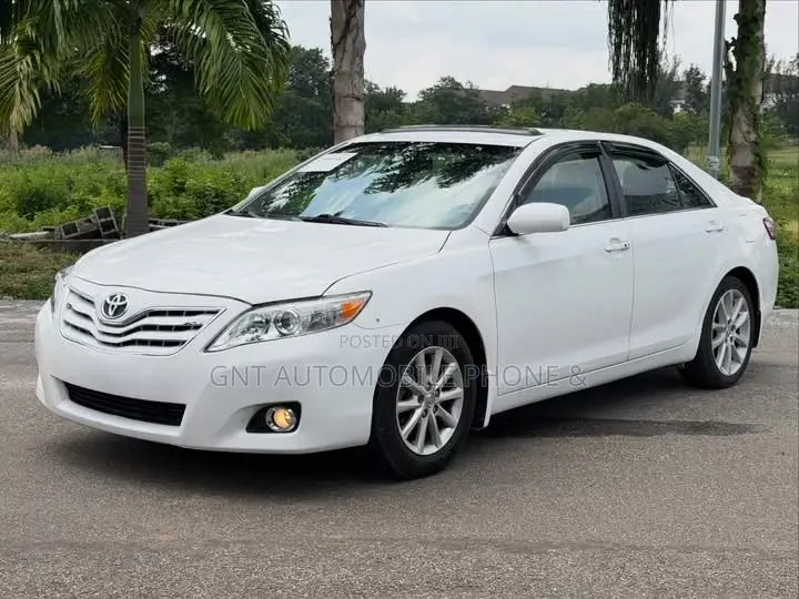 Toyota Camry 2010 White