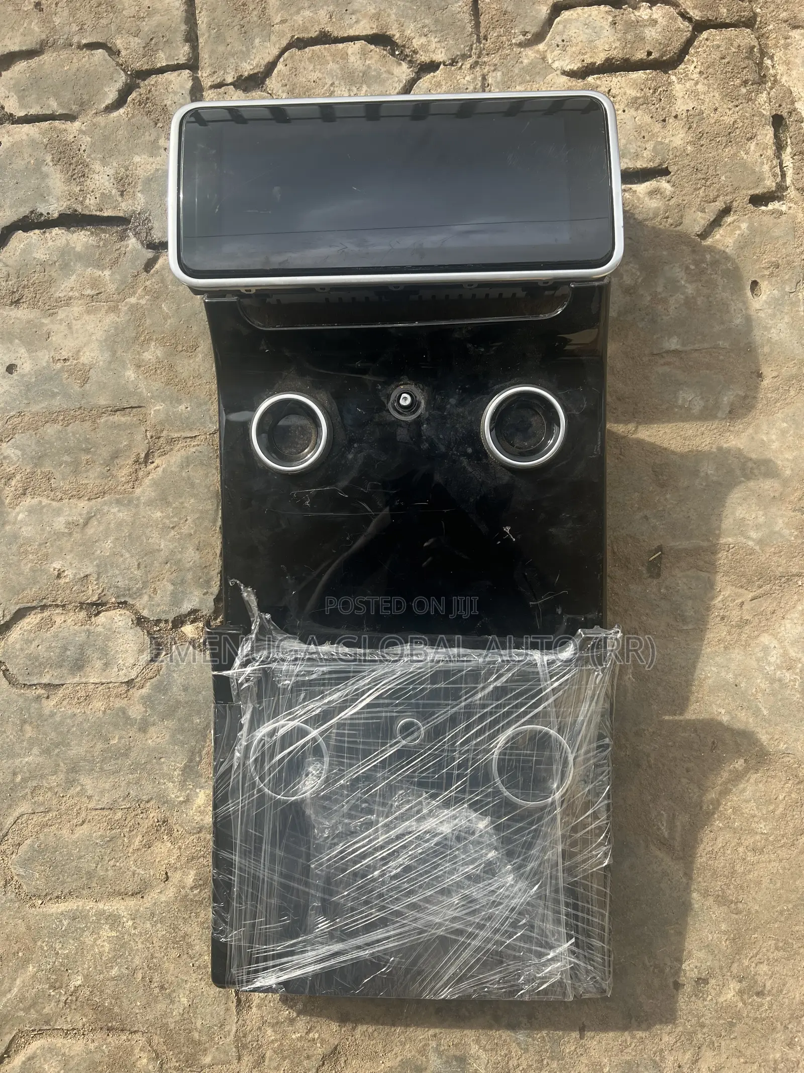 Range Rover Velar Dashboard Screen and AC Control Screen