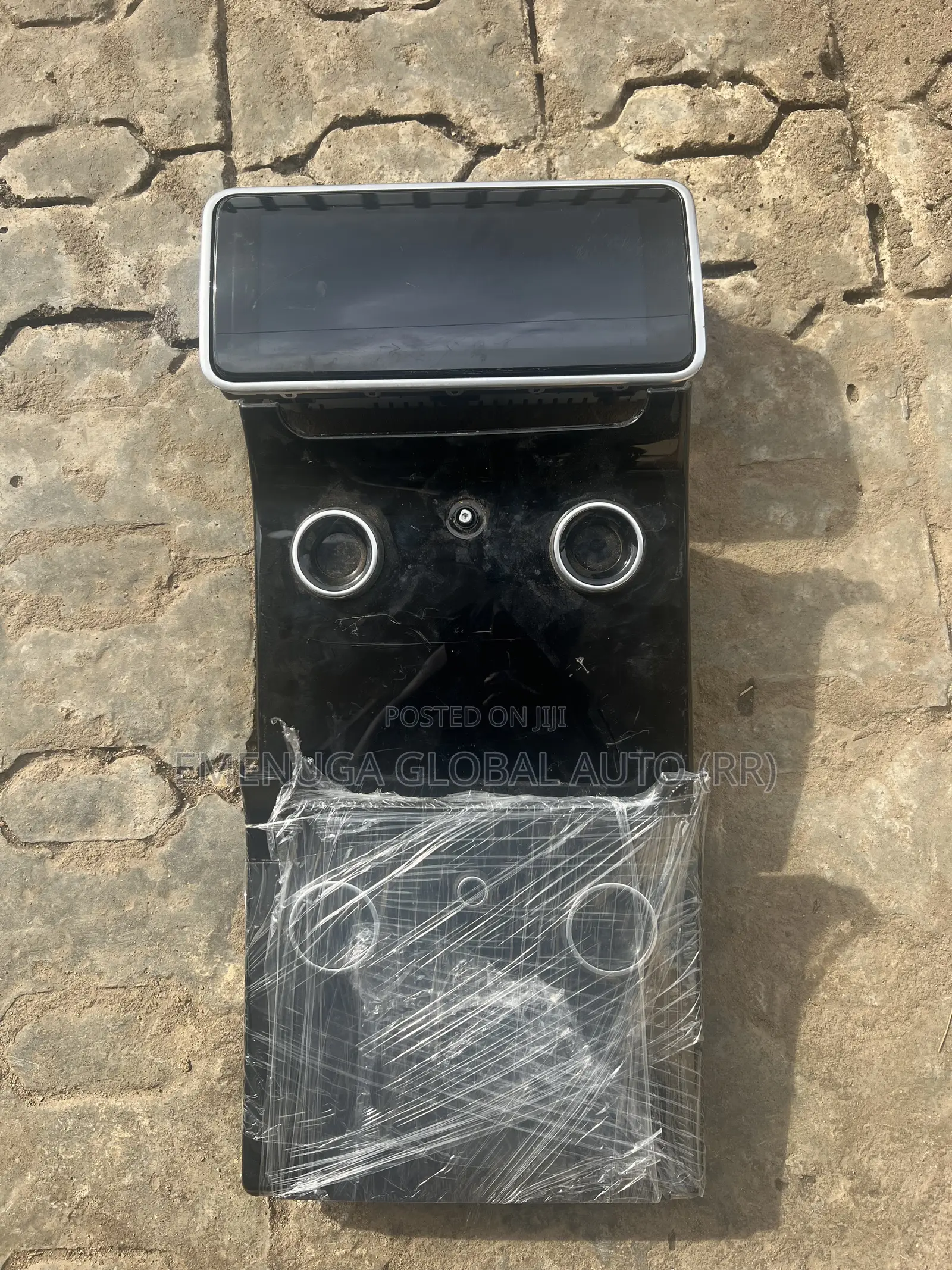 Range Rover Velar Dashboard Screen and AC Control Screen
