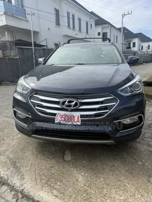 Hyundai Santa Fe SE FWD 2018 Gray