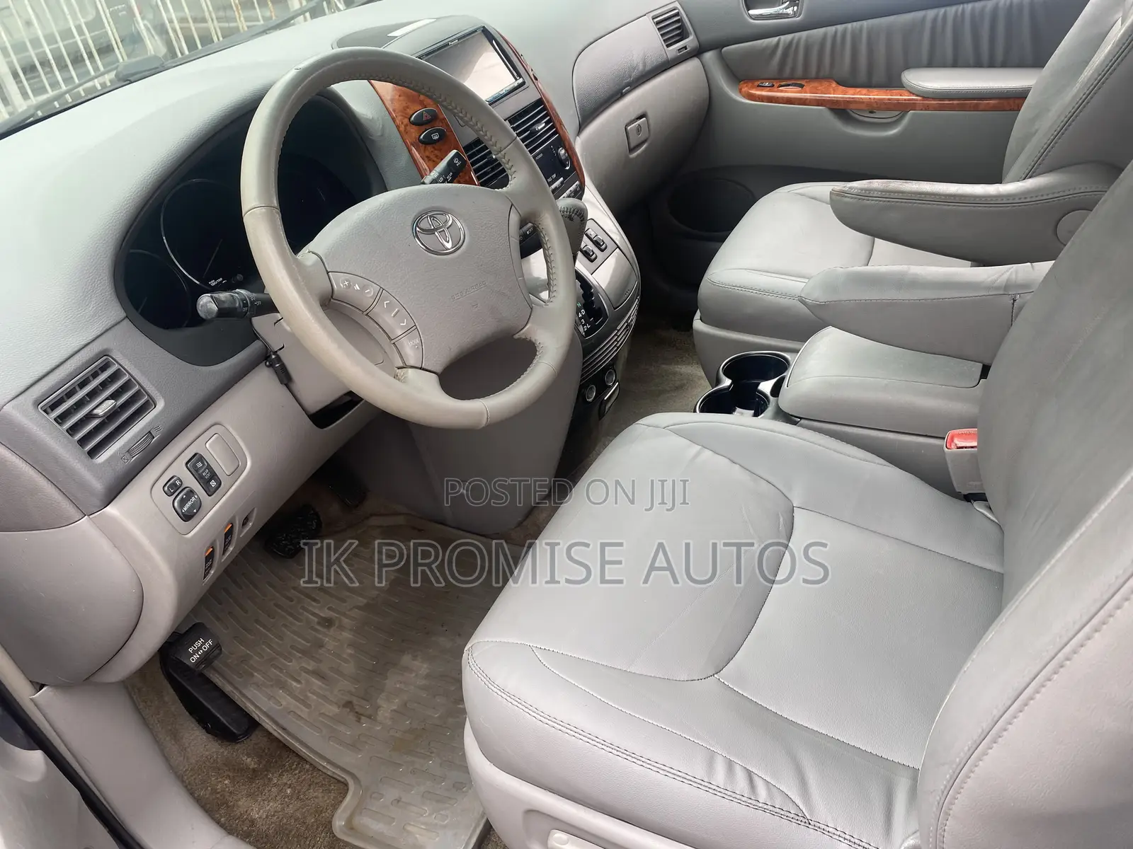 Toyota Sienna 2006 Gray