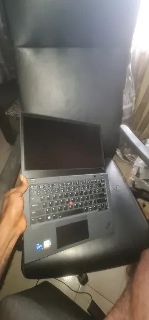 Laptop Lenovo ThinkPad T14s Gen 2 16GB Intel Core i5 SSD 256GB