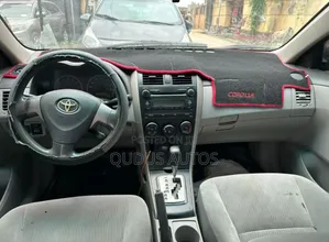 Toyota Corolla 2010 Gray