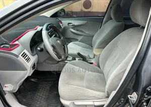 Toyota Corolla 2010 Gray