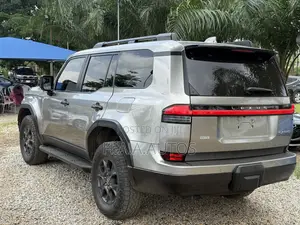 Lexus GX 550 Overtrail 2024 Gold