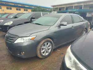 Toyota Camry 2011 Gray