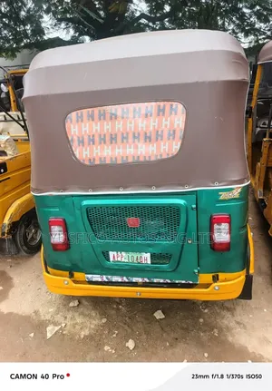 Bajaj RE 2025 Green