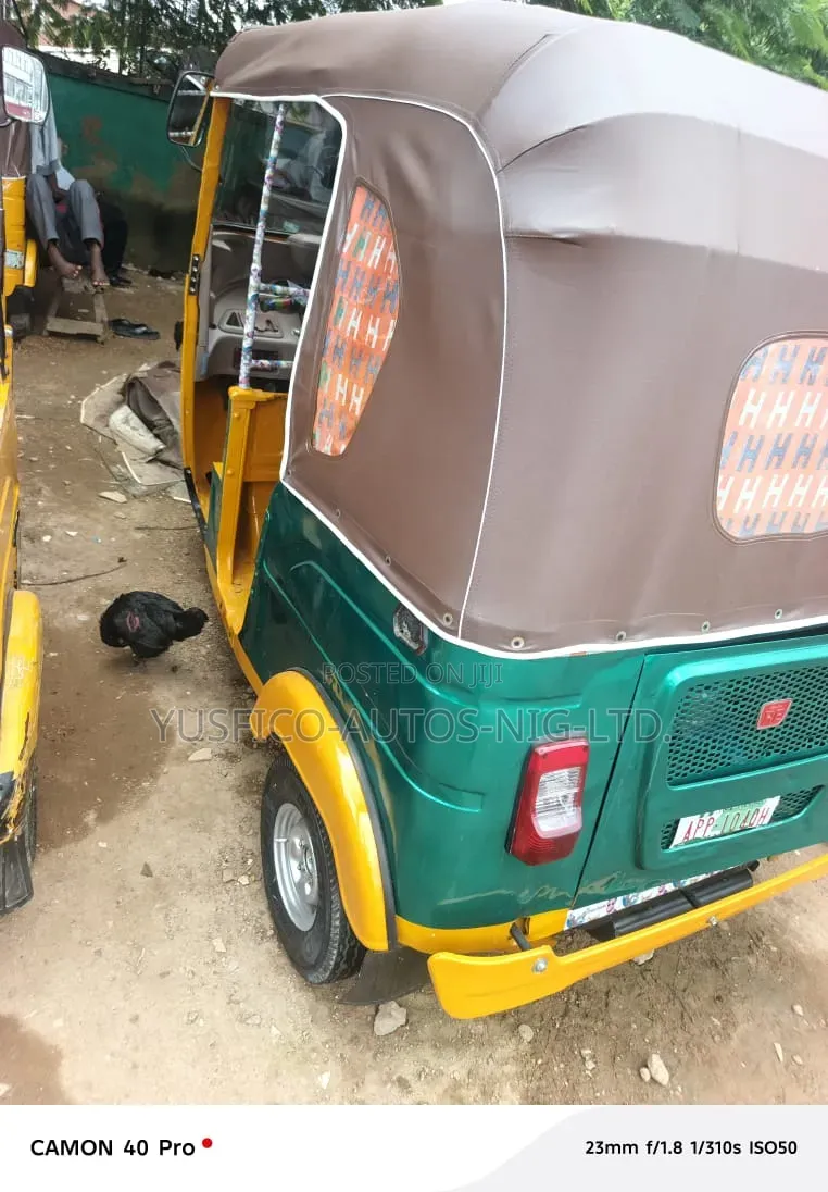 Bajaj RE 2025 Green