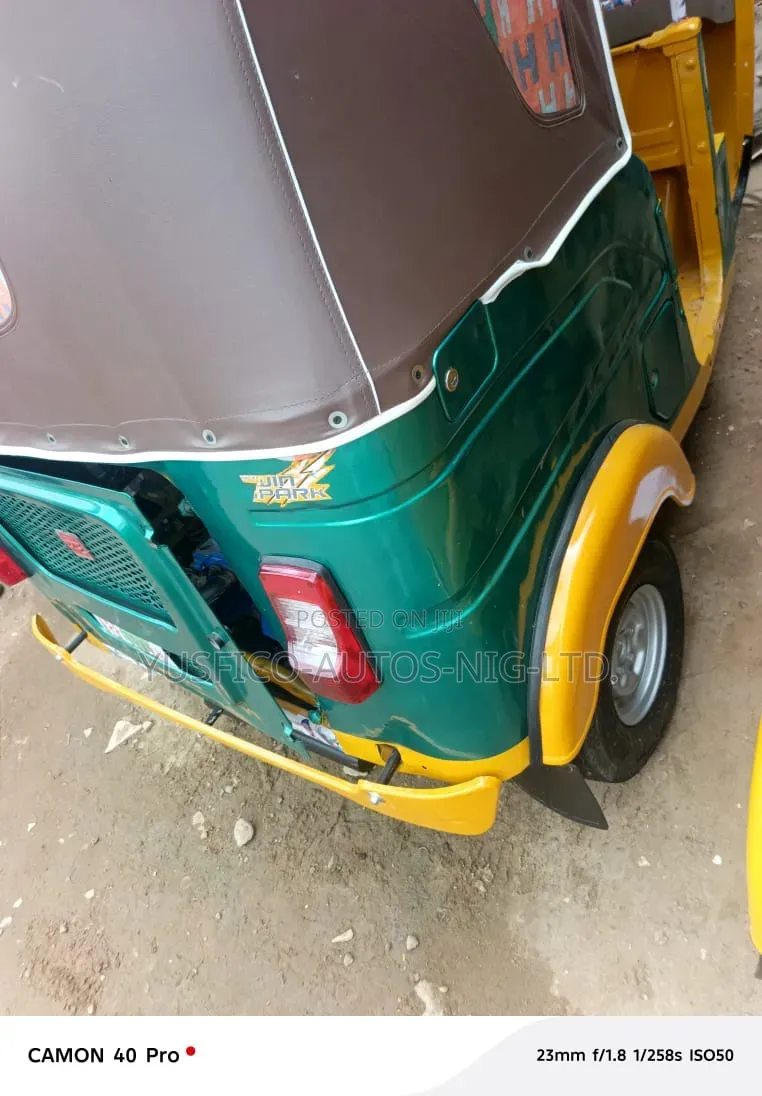 Bajaj RE 2025 Green