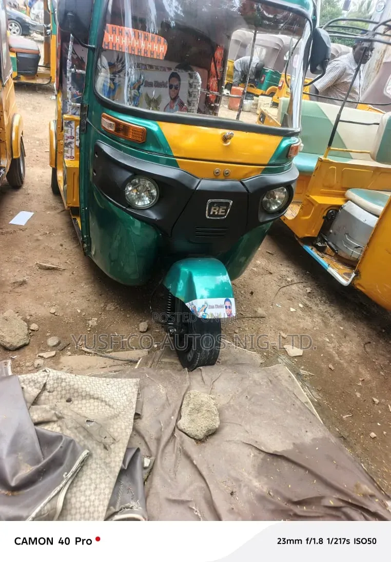 Bajaj RE 2025 Green