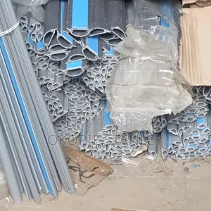 16x 25mm Floor Trunking