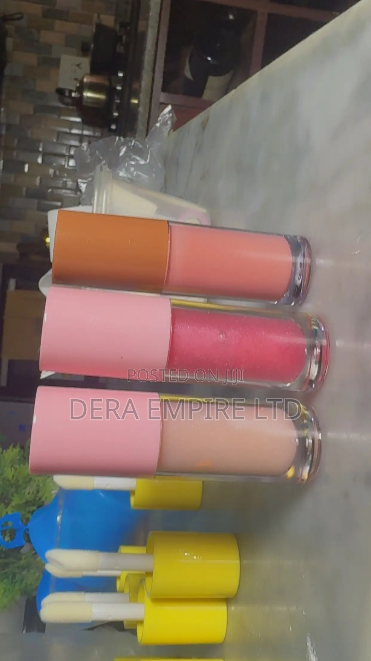 Color Changing Lip Gloss