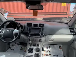 Toyota Highlander Limited 3.5l 4WD 2013 Gray