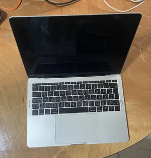 Laptop Apple MacBook Pro 2017 8GB Intel Core i5 HDD 256GB