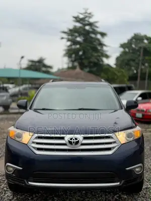 Toyota Highlander 3.5L 4WD 2013 Blue