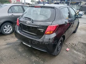 Toyota Yaris L Hatchback 5dr 2015 Blue