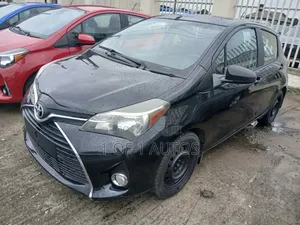 Toyota Yaris L Hatchback 5dr 2015 Blue