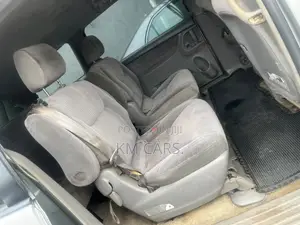 Toyota Sienna 2006 Gold