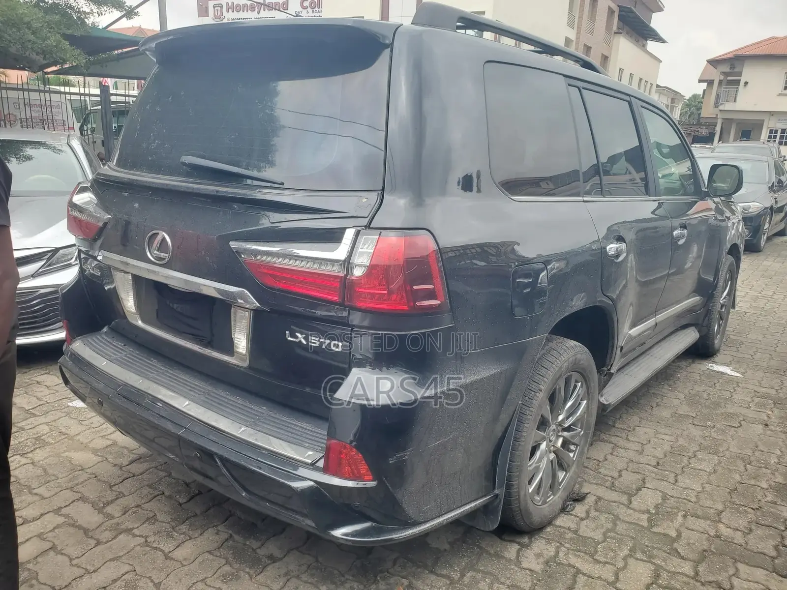 Lexus LX 570 2009 Black