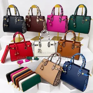 Luxury Women’s Handbag – Premium Elegant Structured Fashion Bag