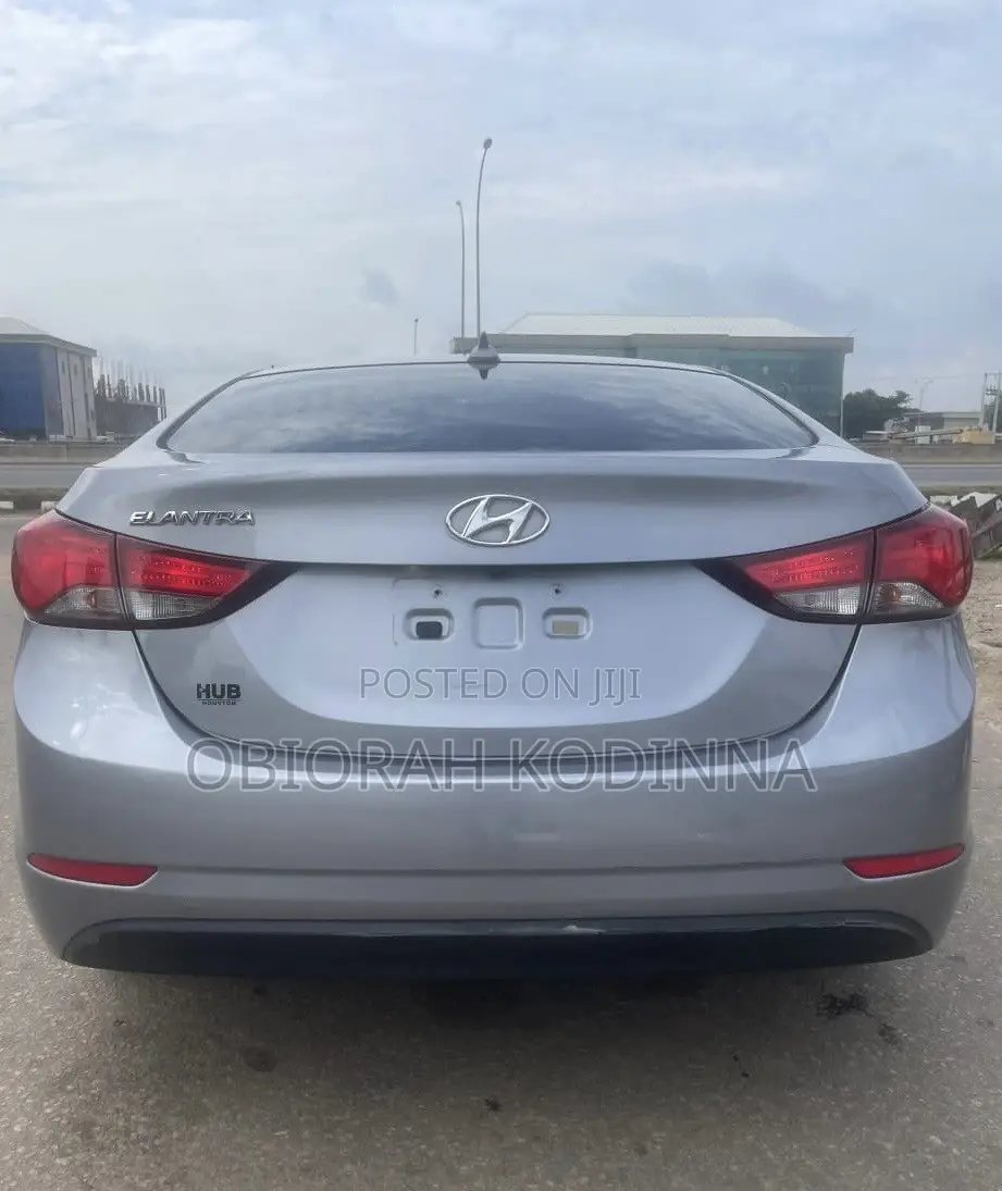 Hyundai Elantra 2015