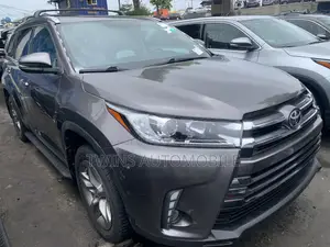 Toyota Highlander Limited 4dr SUV AWD (3.5L 6cyl 6A) 2015 Gray