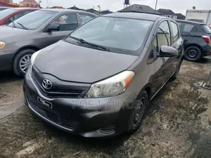 Toyota Yaris L Hatchback 5dr 2012 Gray
