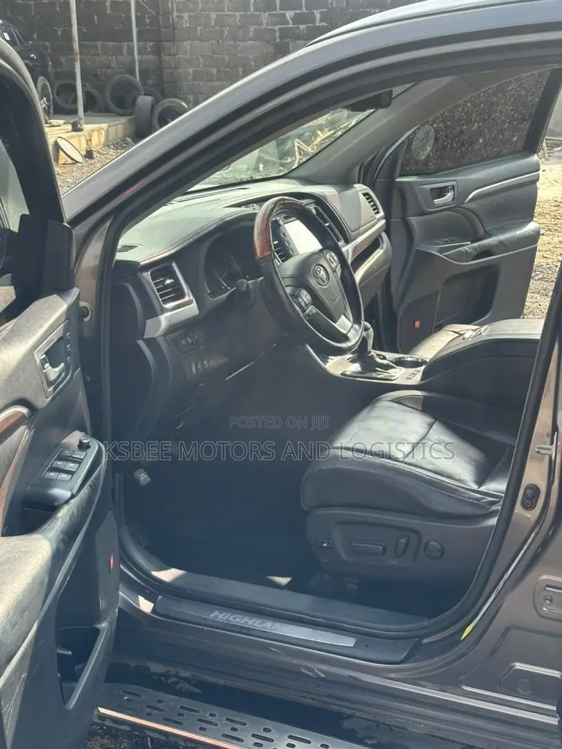 Toyota Highlander 2015 Gray