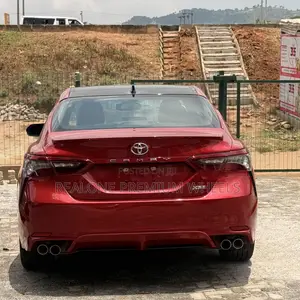 Toyota Camry XSE 2021 Red