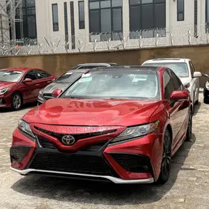 Toyota Camry XSE 2021 Red
