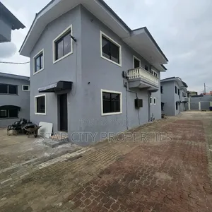 5bdrm Townhouse / Terrace in Ketu for rent