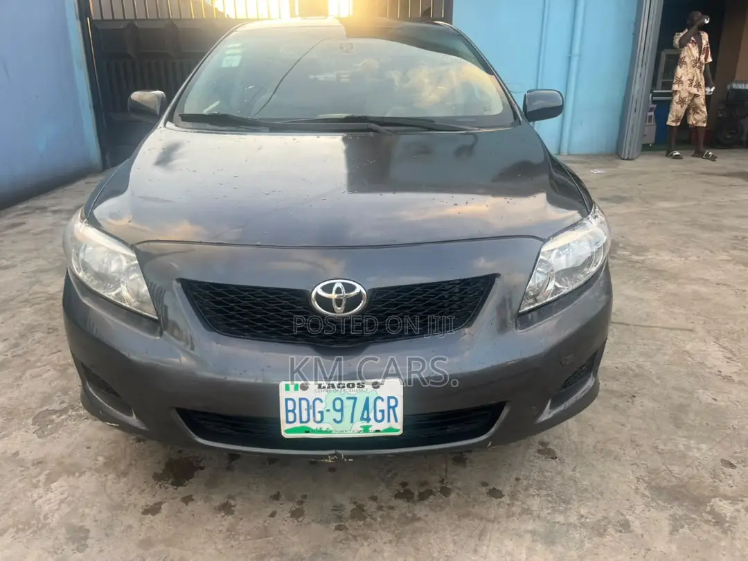 Toyota Corolla 2009 Gray