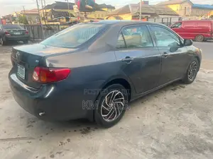 Toyota Corolla 2009 Gray
