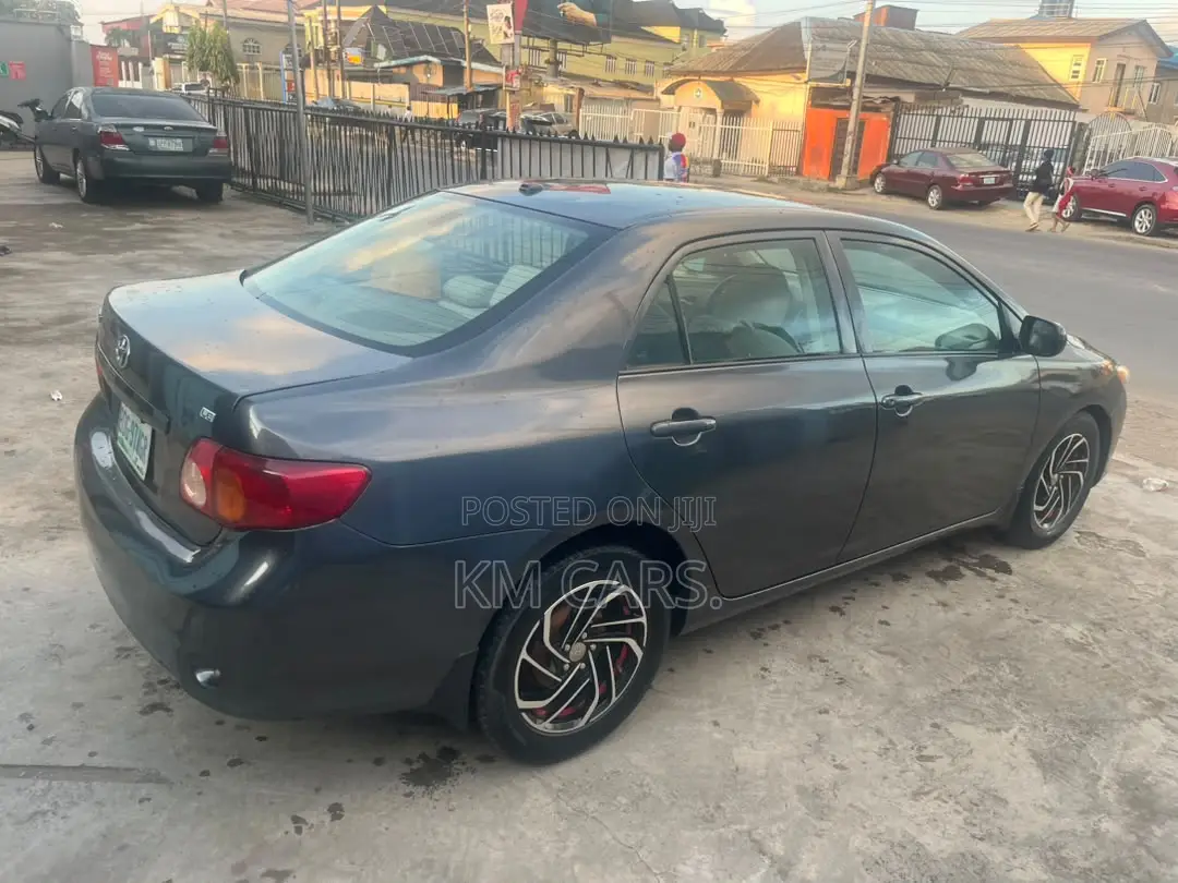 Toyota Corolla 2009 Gray