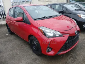 Toyota Yaris L Hatchback 5dr 2018 Red