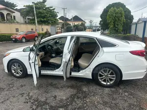 Hyundai Sonata Sport Sedan FWD (2.4L 4cyl 6A) 2016 White