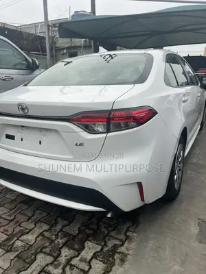 Toyota Corolla LE 2020 White