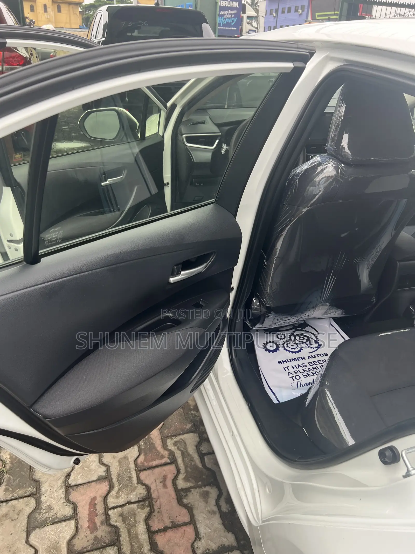 Toyota Corolla LE 2020 White