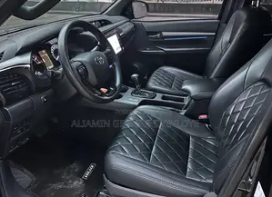 Toyota Hilux 2024 Black