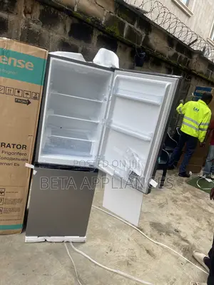 Hisense 225L Refrigerator – Modern Efficient