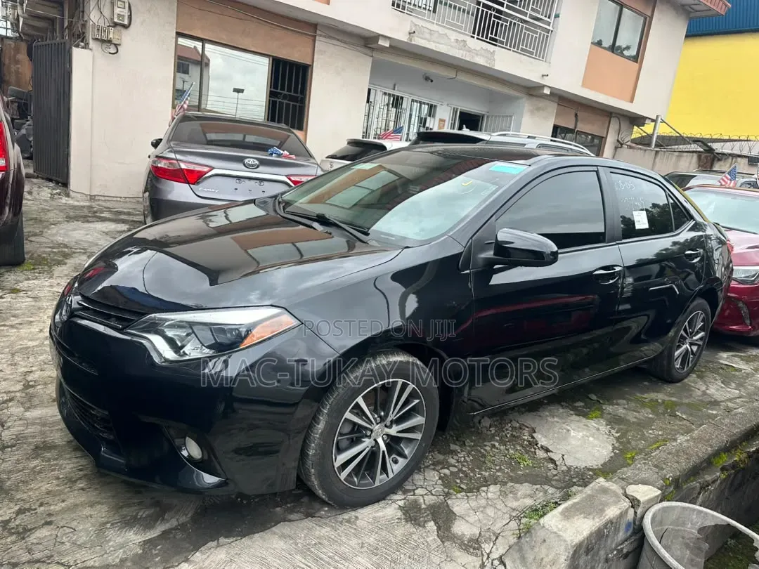 Toyota Corolla 2016 Black