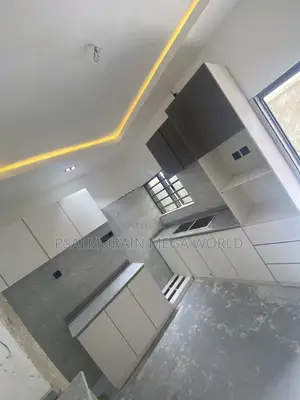 2bdrm Block of Flats in Dove Estate, Akala Express for rent