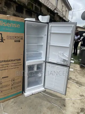 Hisense 225L Refrigerator – Premium Design