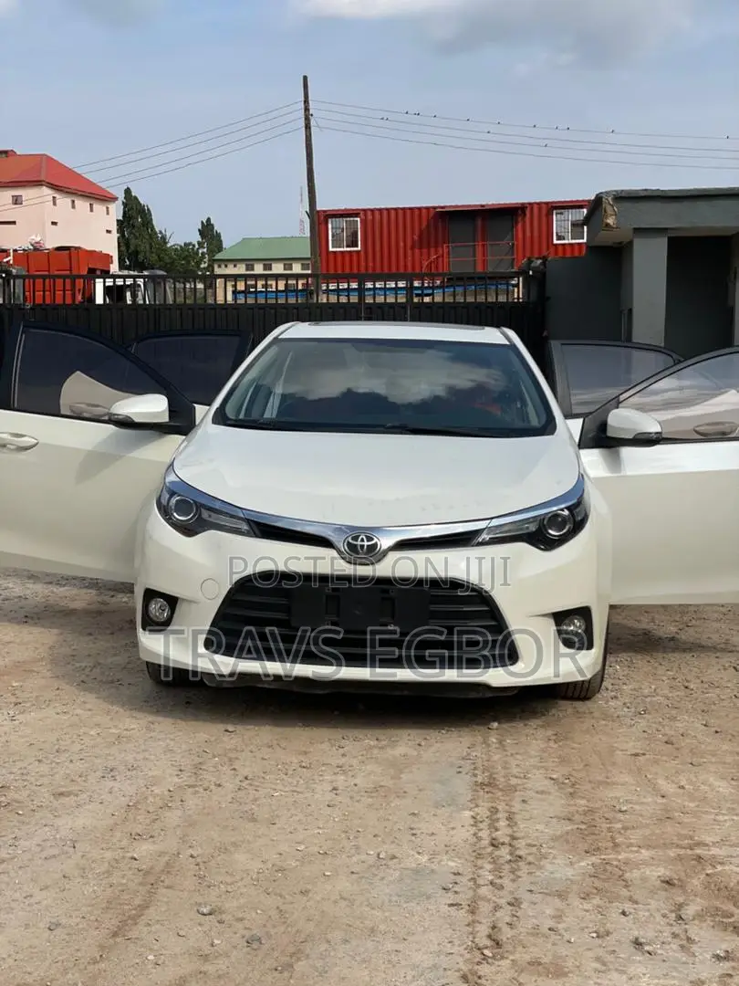 Toyota Corolla 2015 White