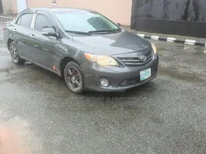 Toyota Corolla 2012 Gray
