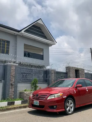 Toyota Camry SE V6 4dr Sedan (3.5L 6cyl 6AM) 2010 Red