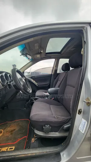 Pontiac Vibe Automatic 2004 Silver