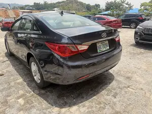 Hyundai Sonata SE Sedan FWD (2.4L 4cyl 6A) 2013 Black