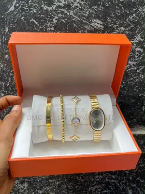 Luxury Female Gold Quartz Watch Bracelet Set–Fashion Wristwatch Set
